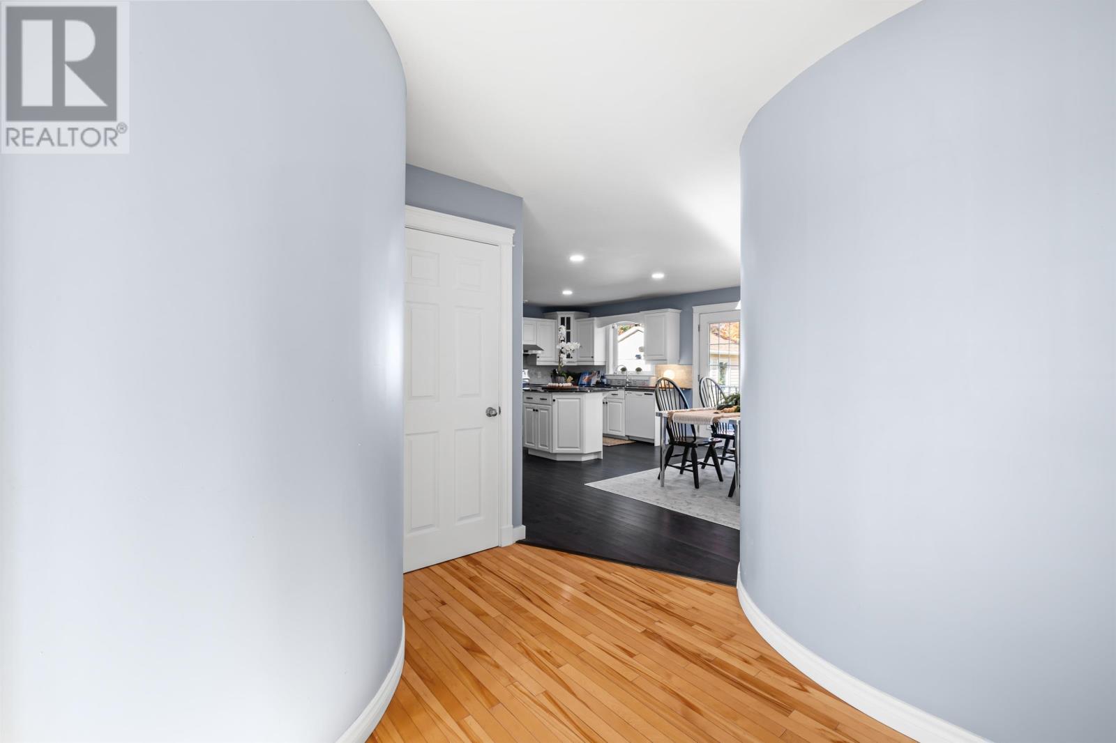 49 Commonwealth Avenue, Charlottetown, Prince Edward Island  C1E 2E7 - Photo 4 - 202526505