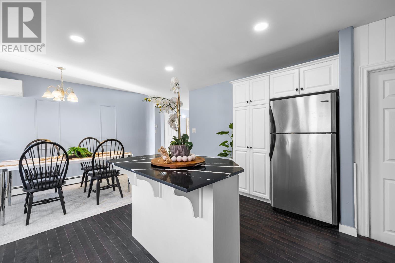 49 Commonwealth Avenue, Charlottetown, Prince Edward Island  C1E 2E7 - Photo 8 - 202526505