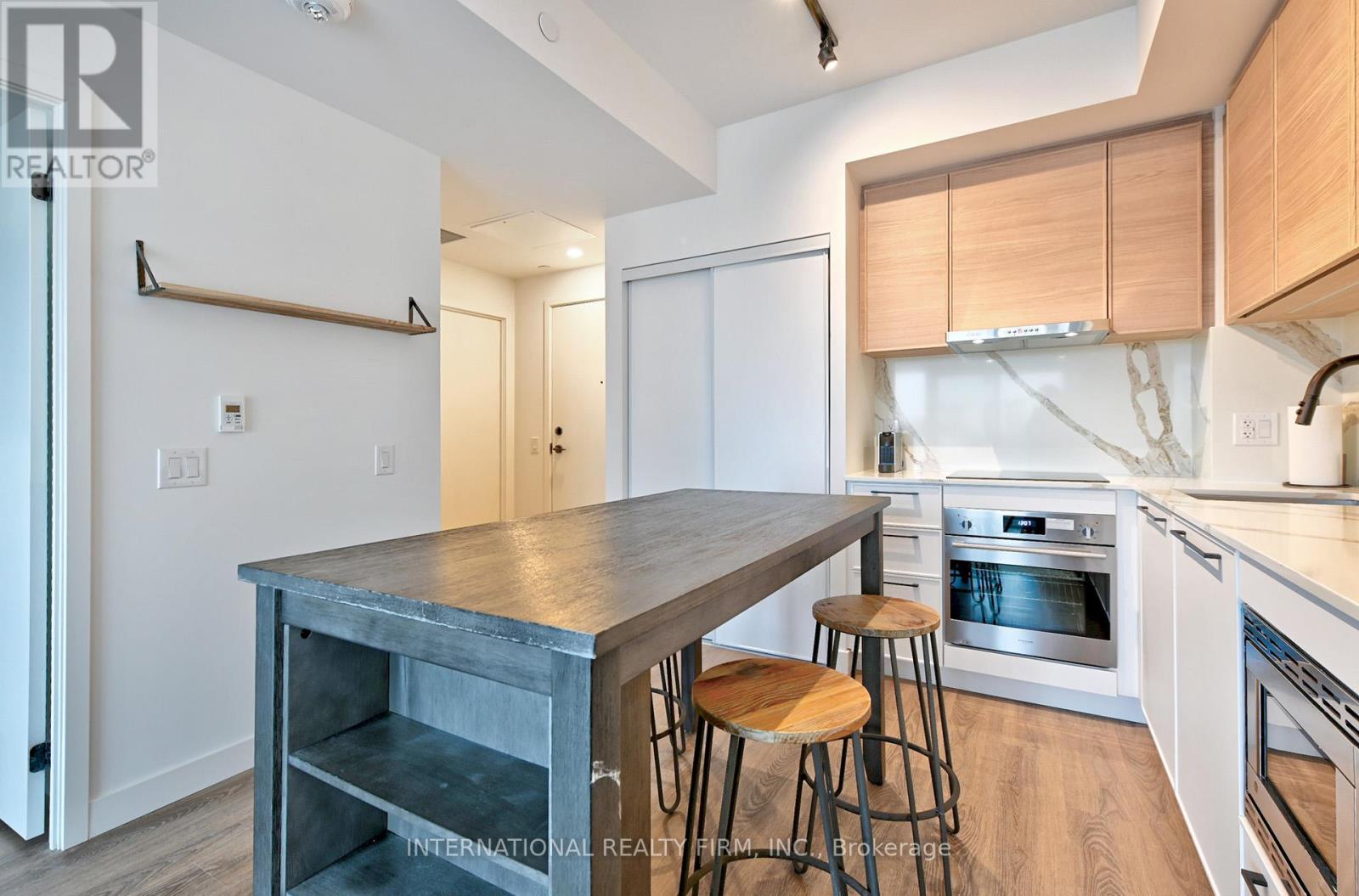 1102 - 1050 Eastern Avenue, Toronto, Ontario  M4L 0B7 - Photo 11 - E12479884