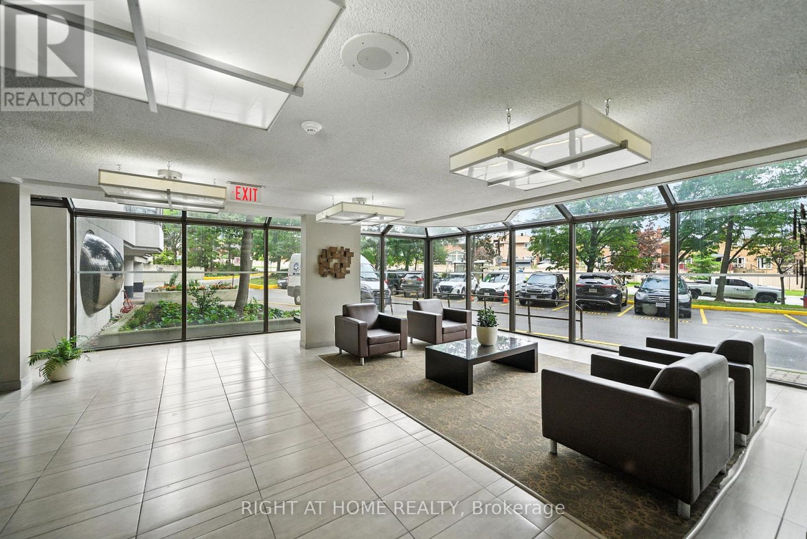 201 - 200 Robert Speck Parkway, Mississauga, Ontario  L4Z 1S3 - Photo 3 - W12436087