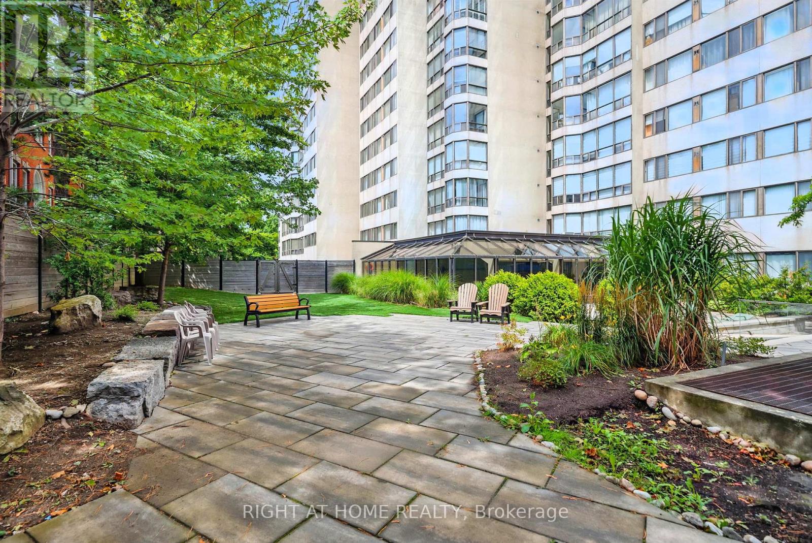 201 - 200 Robert Speck Parkway, Mississauga, Ontario  L4Z 1S3 - Photo 30 - W12436087