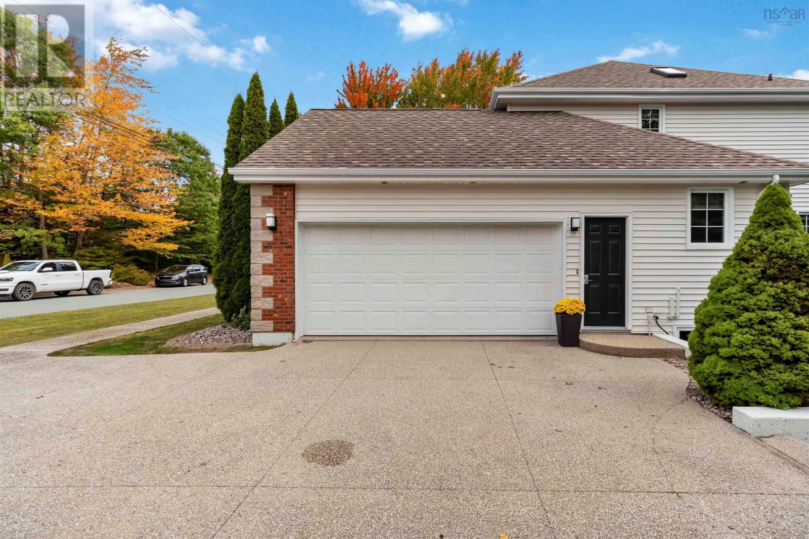 16 Cresthaven Court, Bridgewater, Nova Scotia  B4V 3Z3 - Photo 4 - 202526500