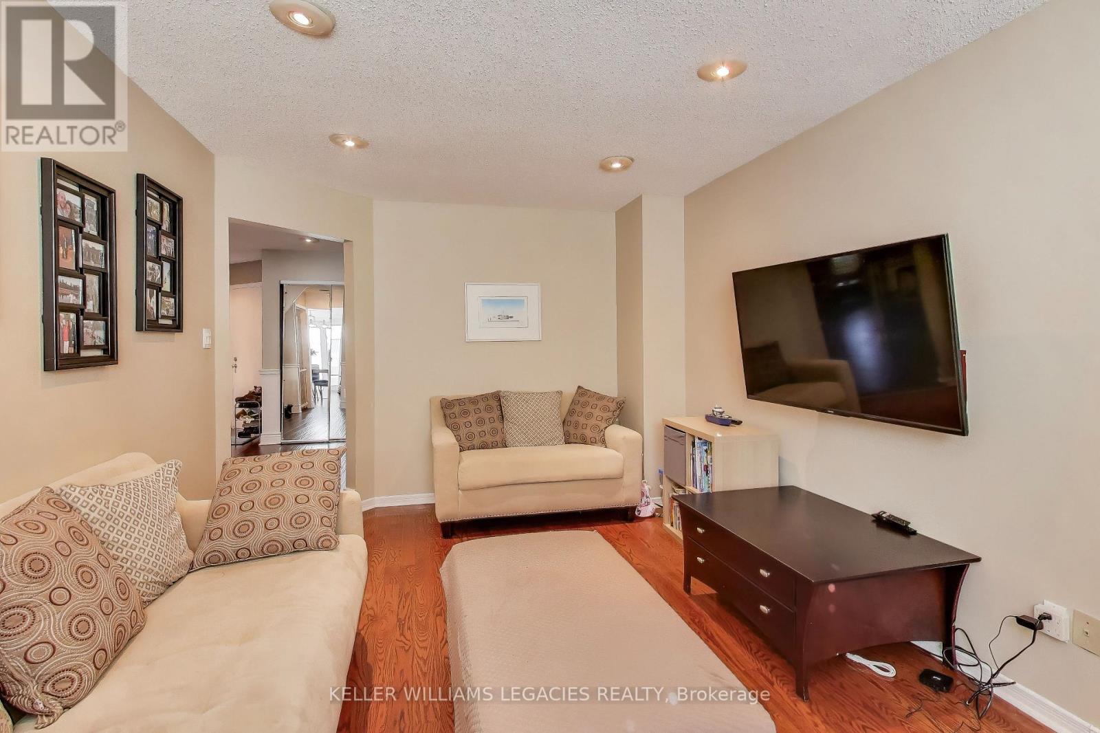 53 Millcroft Way, Vaughan, Ontario  L4J 6P2 - Photo 8 - N12479880