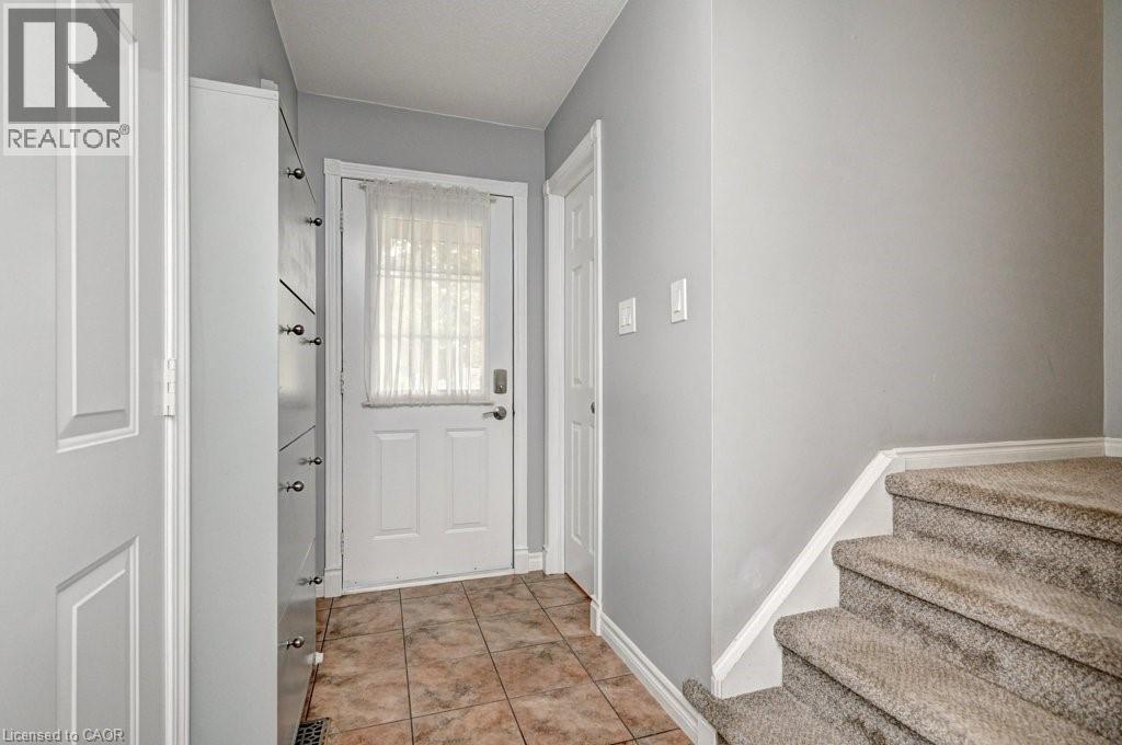 347 Bushview Crescent, Waterloo, Ontario  N2V 2A6 - Photo 4 - 40781700