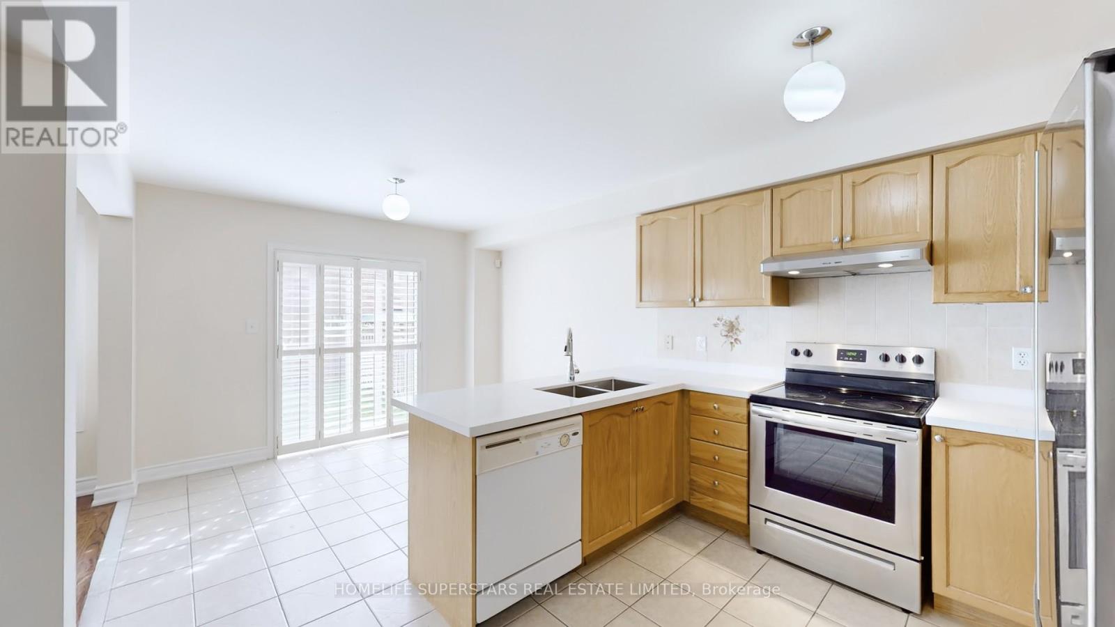 4783 Apple Blossom Circle E, Mississauga, Ontario  L5V 3C7 - Photo 14 - W12479877