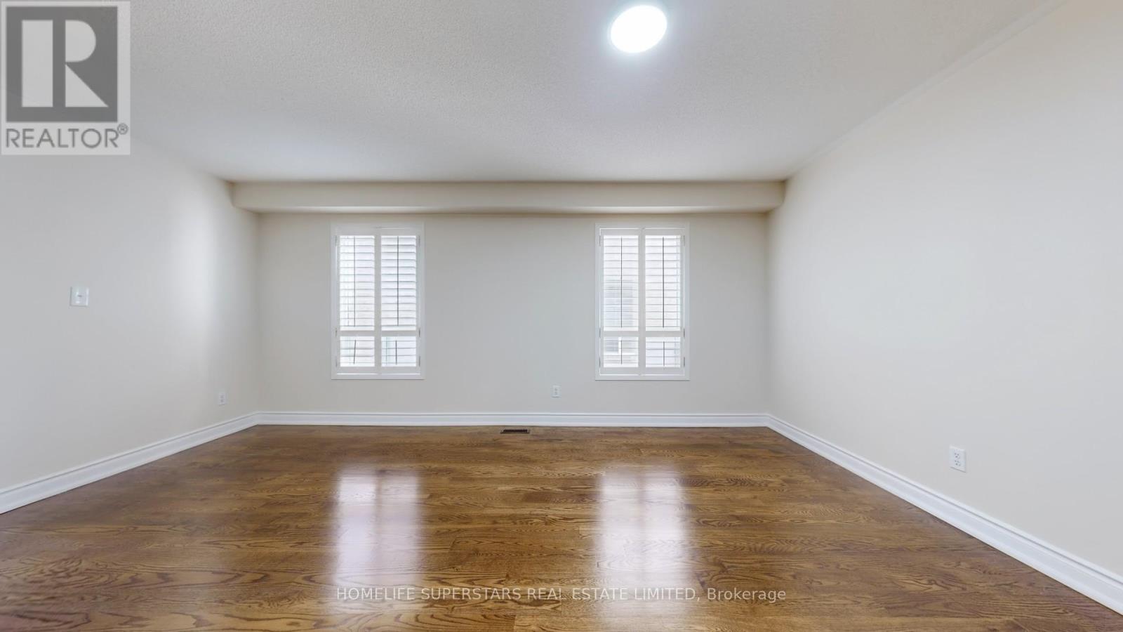 4783 Apple Blossom Circle E, Mississauga, Ontario  L5V 3C7 - Photo 4 - W12479877