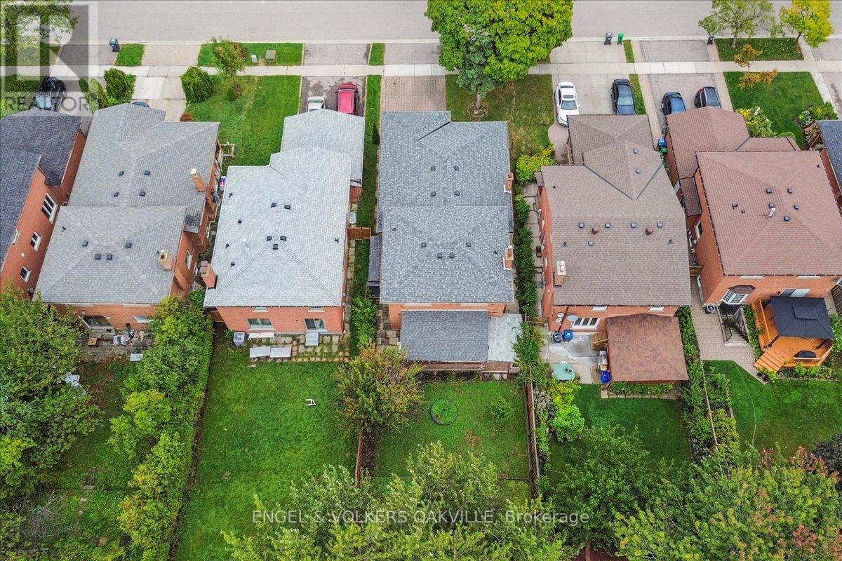 4170 Sunset Valley Court, Mississauga, Ontario  L4W 3L5 - Photo 43 - W12479882