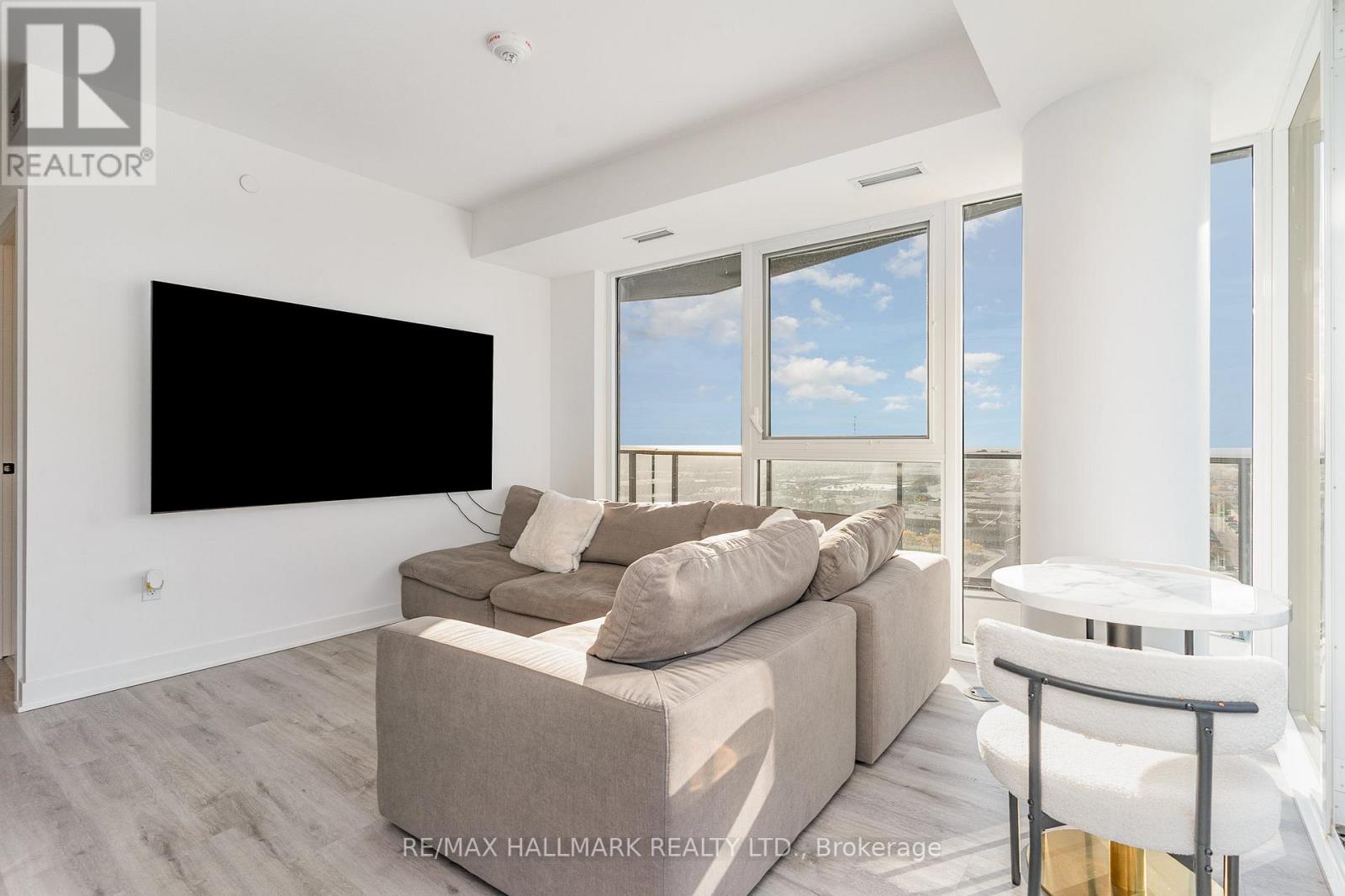 1509 - 36 Zorra Street S, Toronto (Etobicoke West Mall), Ontario  M8Z 0G5 - Photo 3 - W12479887