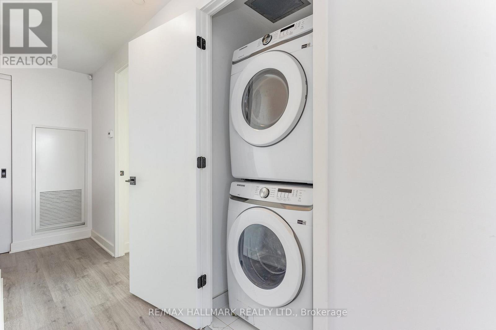 1509 - 36 Zorra Street S, Toronto (Etobicoke West Mall), Ontario  M8Z 0G5 - Photo 7 - W12479887