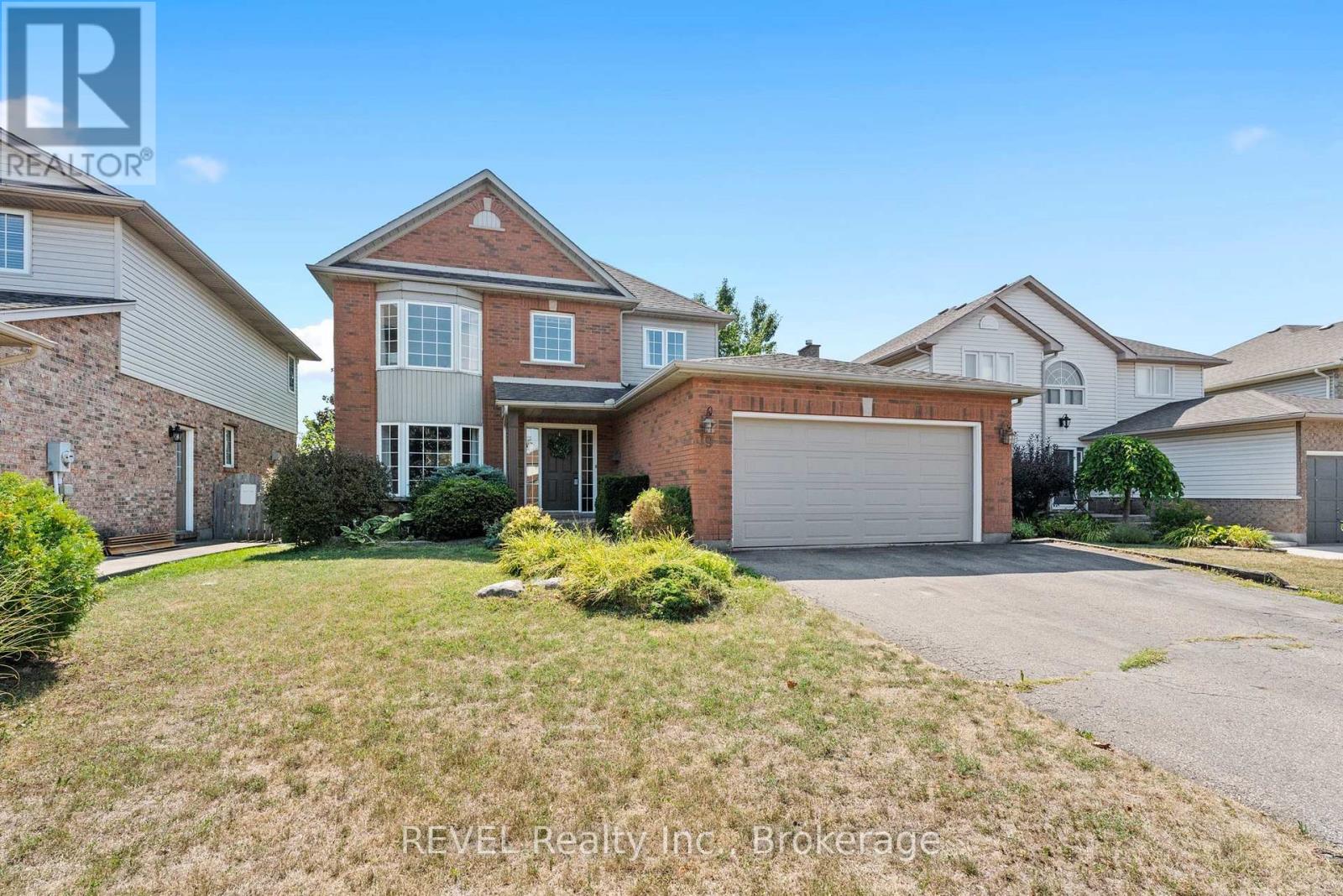 19 Crysler Crescent, Thorold (Confederation Heights), Ontario  L2V 5A2 - Photo 2 - X12479912