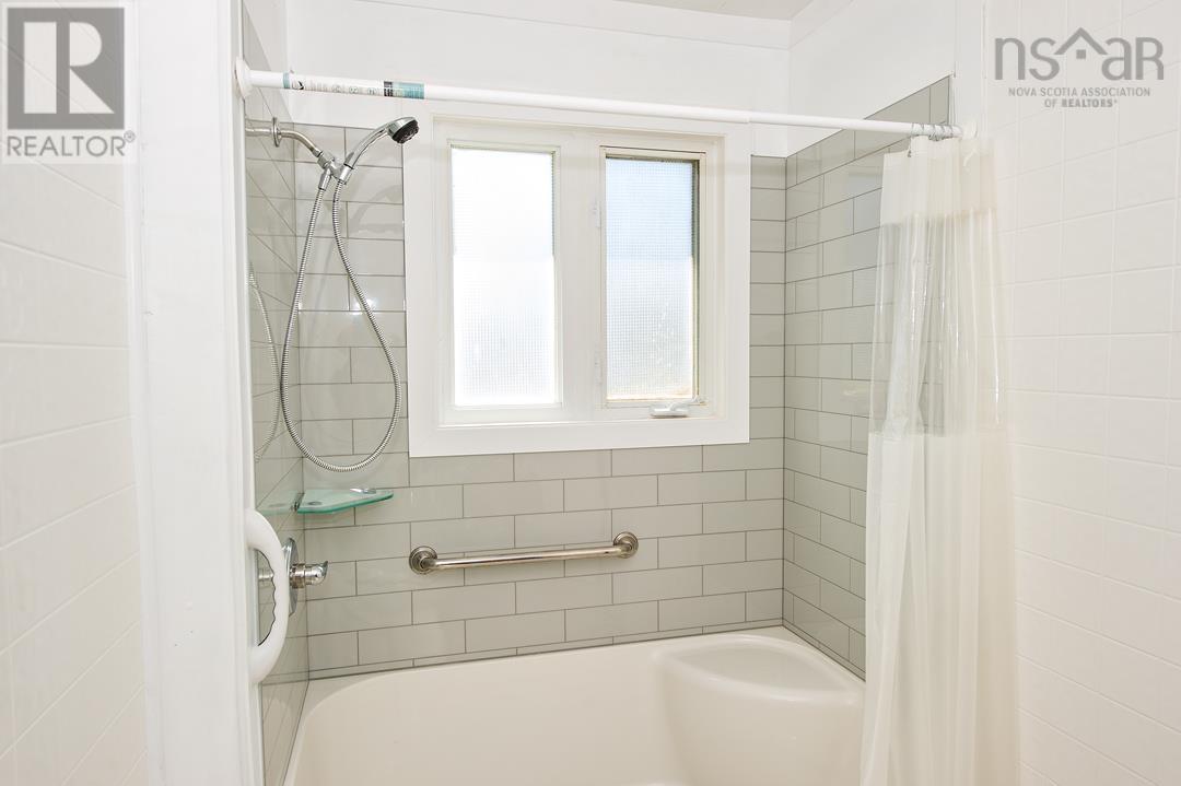 1395 Main Road, Eastern Passage, Nova Scotia  B3G 3E9 - Photo 36 - 202523110