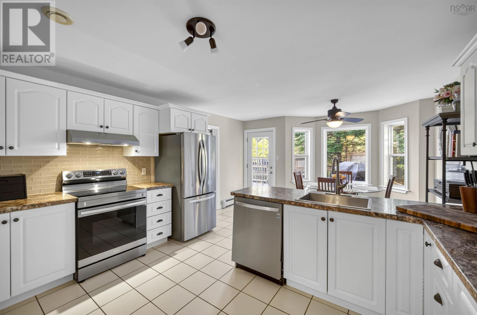 54 Oceanview Drive, Bedford, Nova Scotia  B4A 4C4 - Photo 19 - 202523932