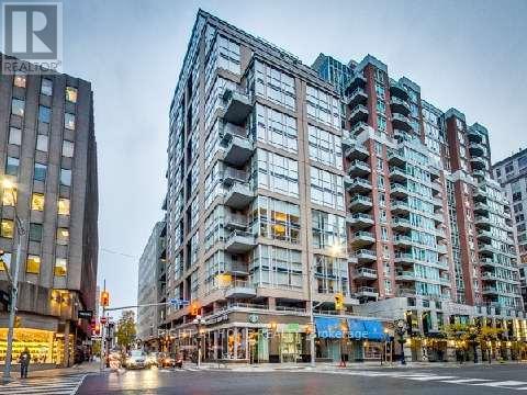 701 - 80 CUMBERLAND STREET, Toronto, Ontario