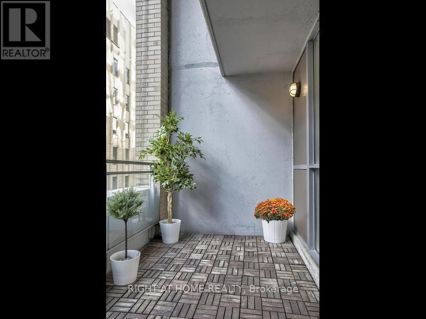 701 - 80 Cumberland Street, Toronto, Ontario  M5R 3V1 - Photo 11 - C12479910