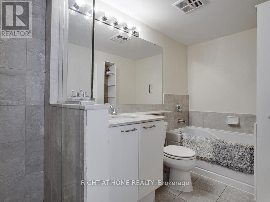 701 - 80 Cumberland Street, Toronto, Ontario  M5R 3V1 - Photo 13 - C12479910