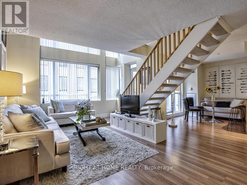 701 - 80 Cumberland Street, Toronto, Ontario  M5R 3V1 - Photo 2 - C12479910