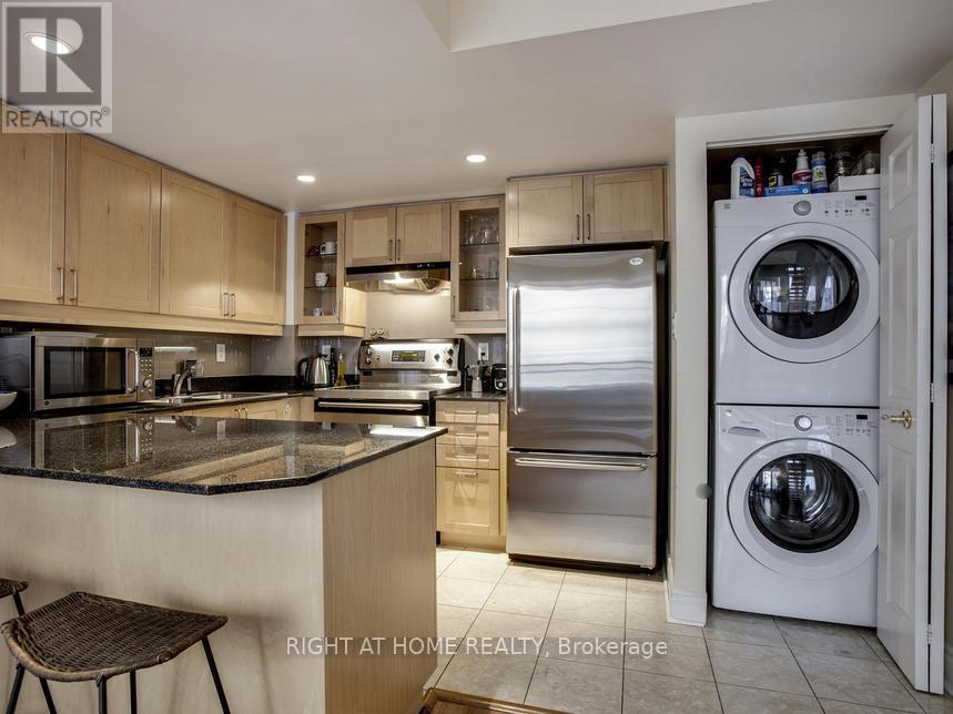 701 - 80 Cumberland Street, Toronto, Ontario  M5R 3V1 - Photo 9 - C12479910
