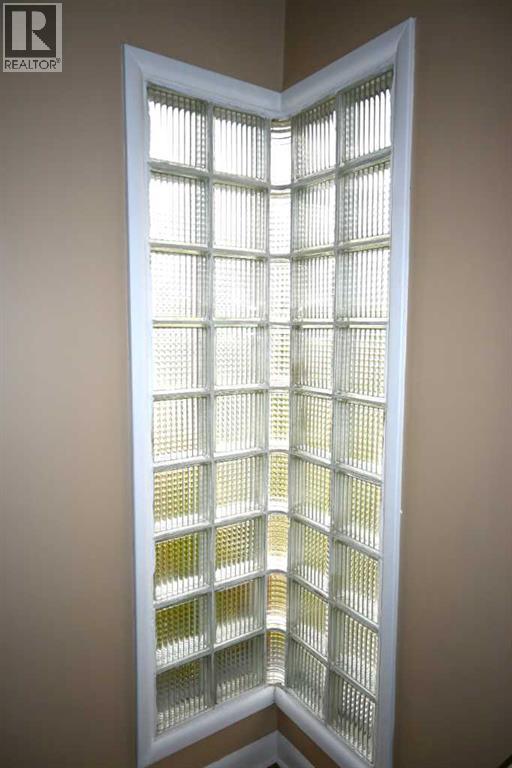 11946 20 Avenue, Blairmore, Alberta  T0K 0E0 - Photo 10 - A2249321