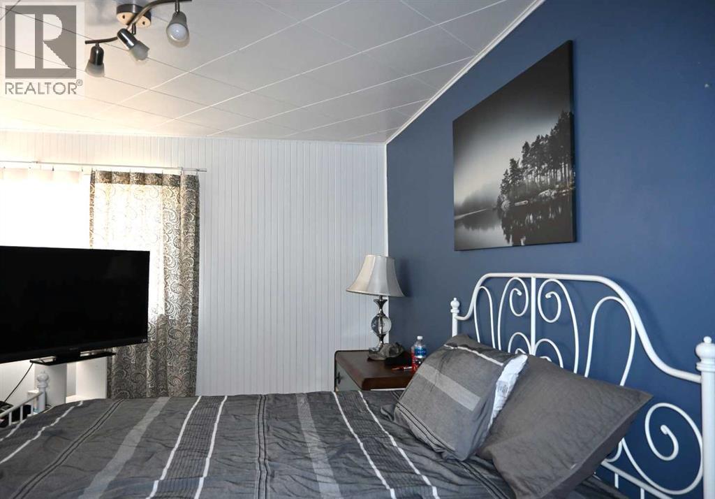 11946 20 Avenue, Blairmore, Alberta  T0K 0E0 - Photo 14 - A2249321