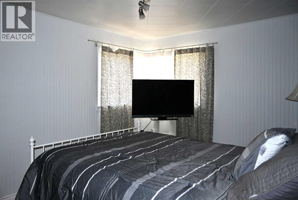 11946 20 Avenue, Blairmore, Alberta  T0K 0E0 - Photo 15 - A2249321