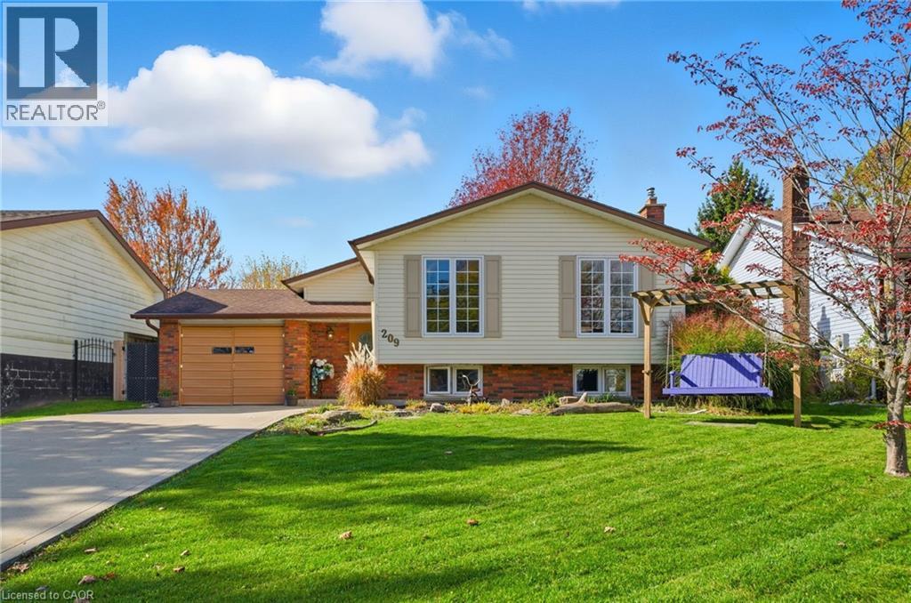 209 Richardson Drive, Port Dover, Ontario  N0A 1N4 - Photo 1 - 40781450