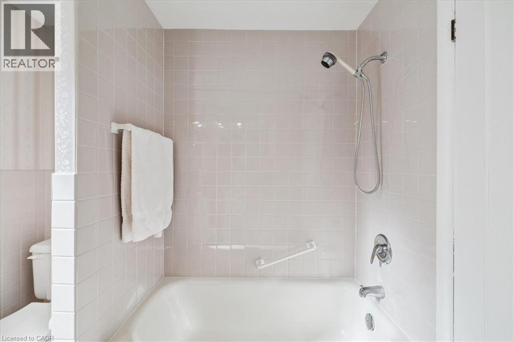 222 Strathcona Drive, Burlington, Ontario  L7L 2C8 - Photo 34 - 40781090