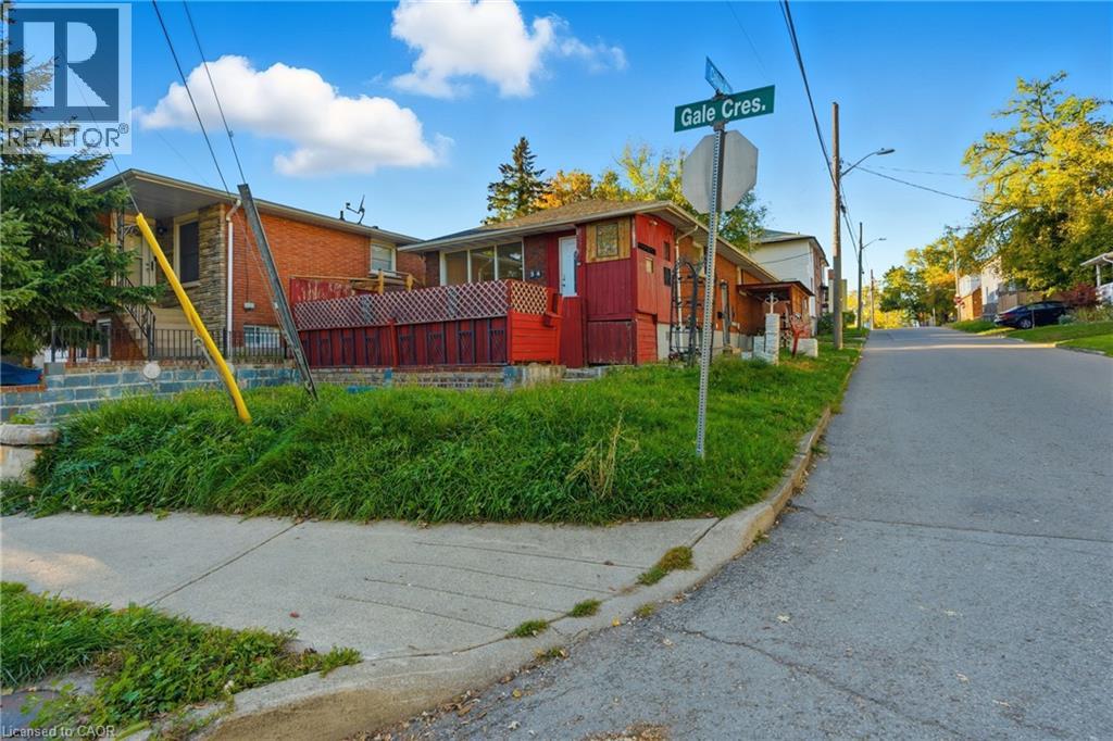 34 Gale Crescent, St. Catharines, Ontario  L2R 3K9 - Photo 5 - 40781488