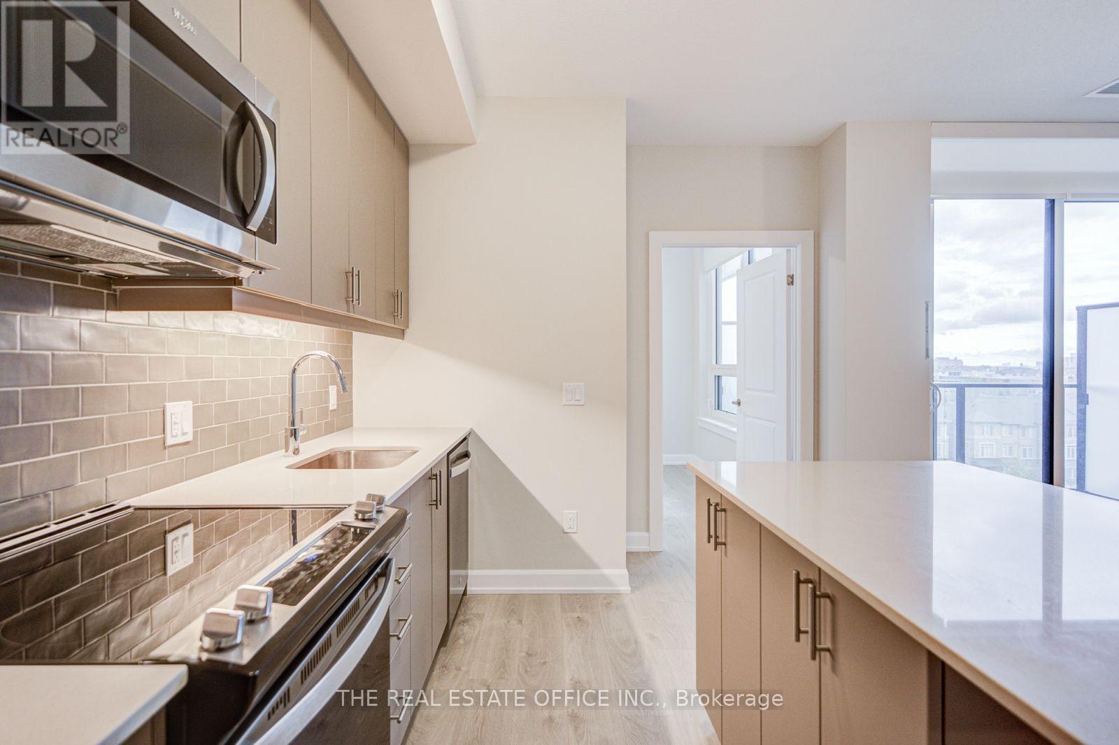 601 - 3220 William Coltson Avenue, Oakville, Ontario  L6H 7X9 - Photo 11 - W12479896
