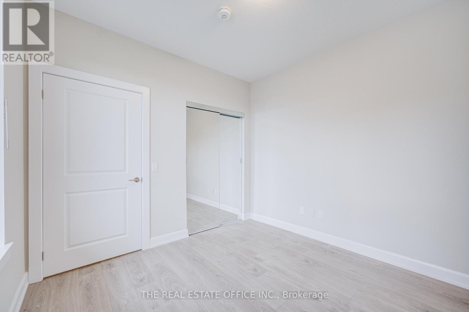 601 - 3220 William Coltson Avenue, Oakville, Ontario  L6H 7X9 - Photo 17 - W12479896