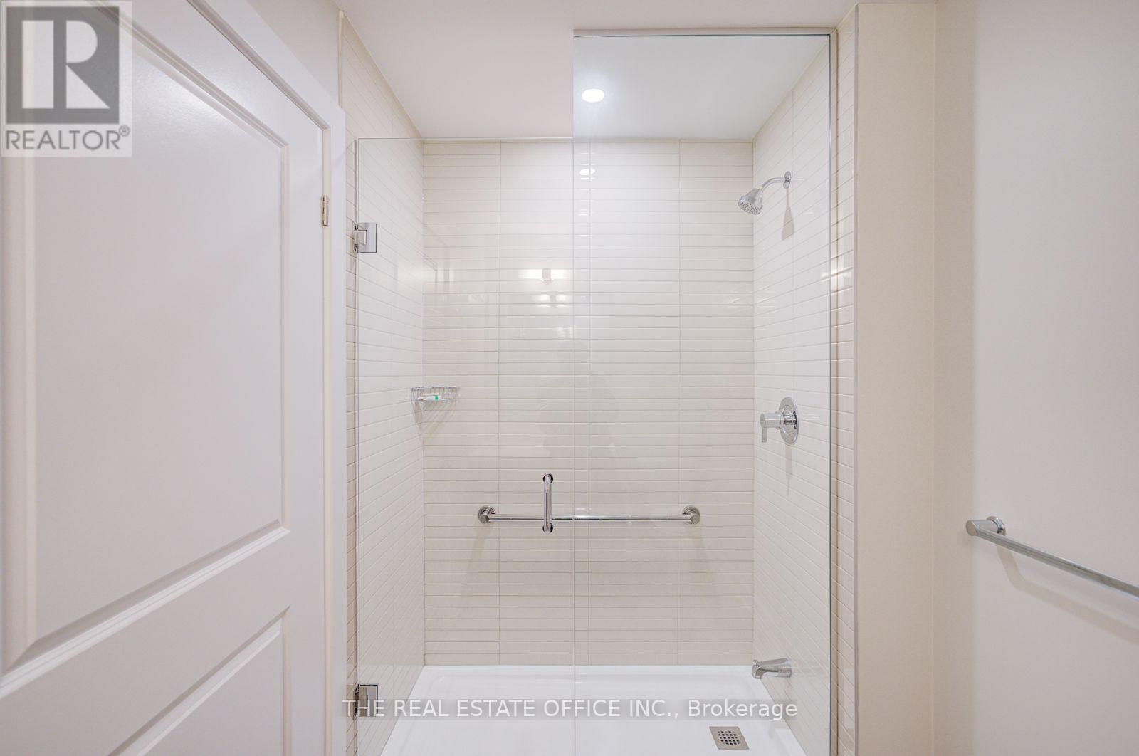 601 - 3220 William Coltson Avenue, Oakville, Ontario  L6H 7X9 - Photo 23 - W12479896
