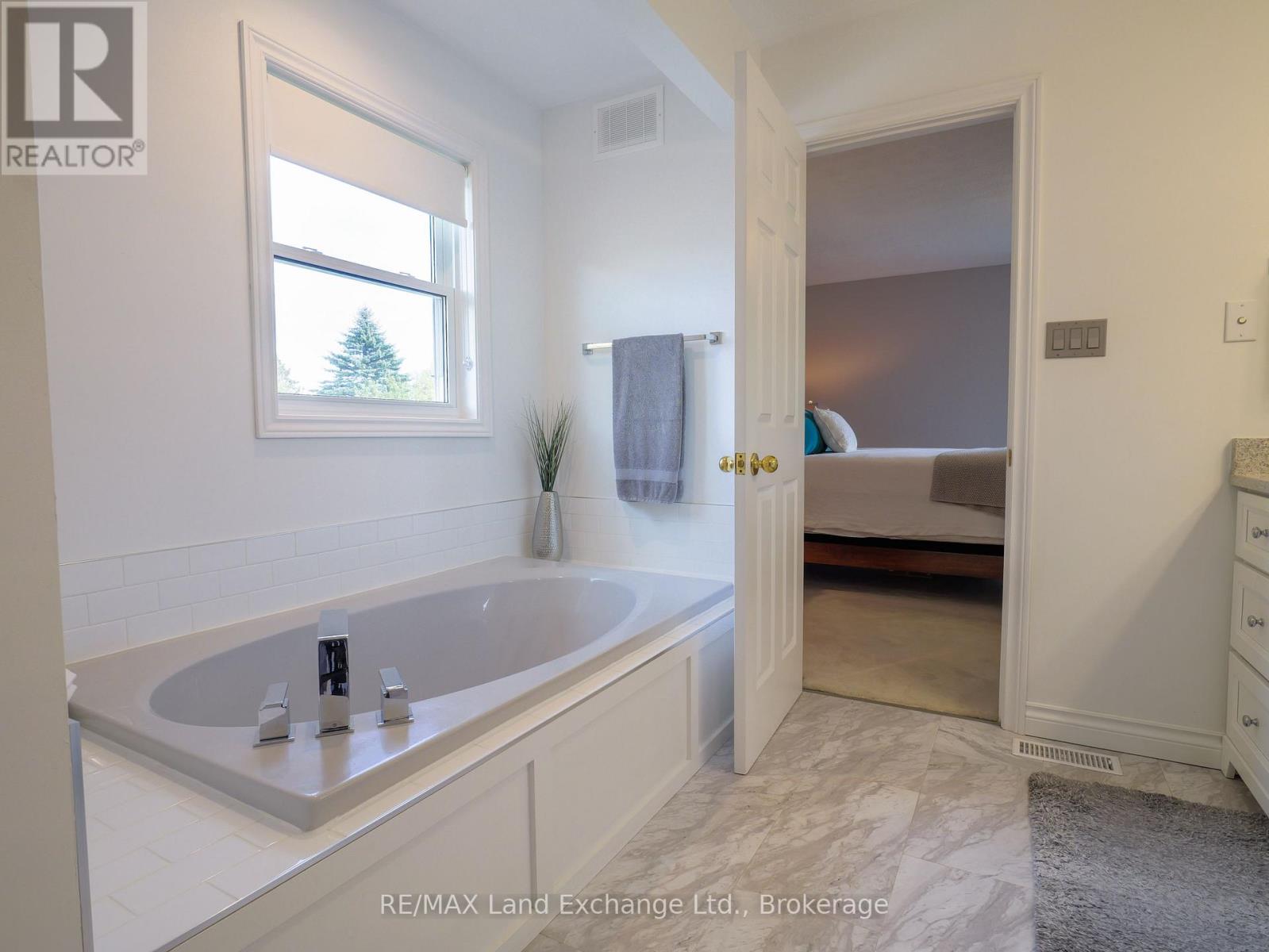 375 Stafford Street, Saugeen Shores, Ontario  N0H 2C1 - Photo 29 - X12479919
