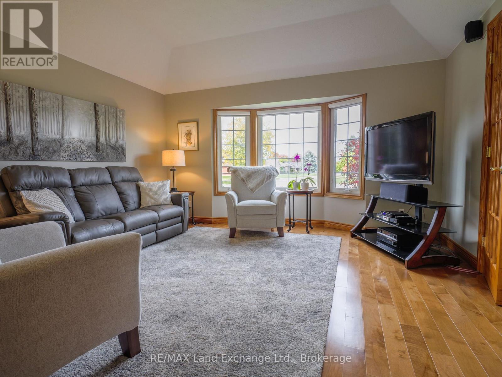 375 Stafford Street, Saugeen Shores, Ontario  N0H 2C1 - Photo 4 - X12479919
