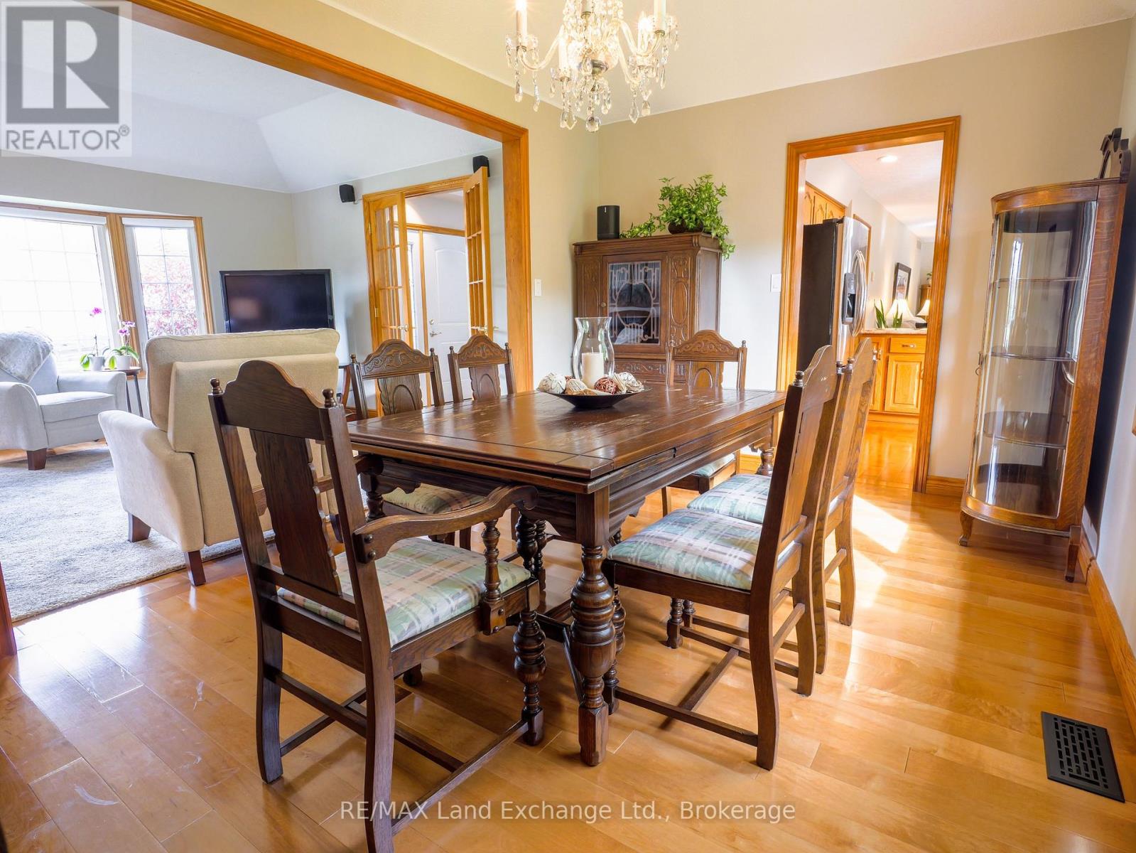 375 Stafford Street, Saugeen Shores, Ontario  N0H 2C1 - Photo 8 - X12479919