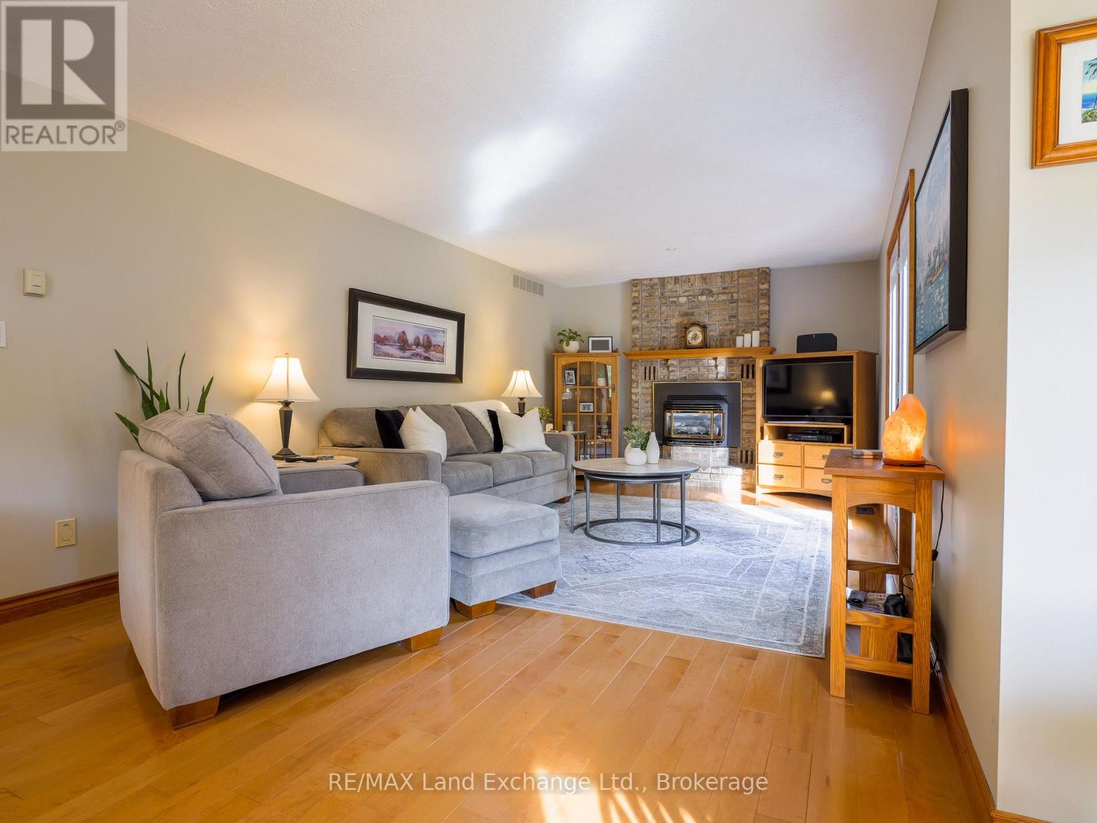 375 Stafford Street, Saugeen Shores, Ontario  N0H 2C1 - Photo 9 - X12479919