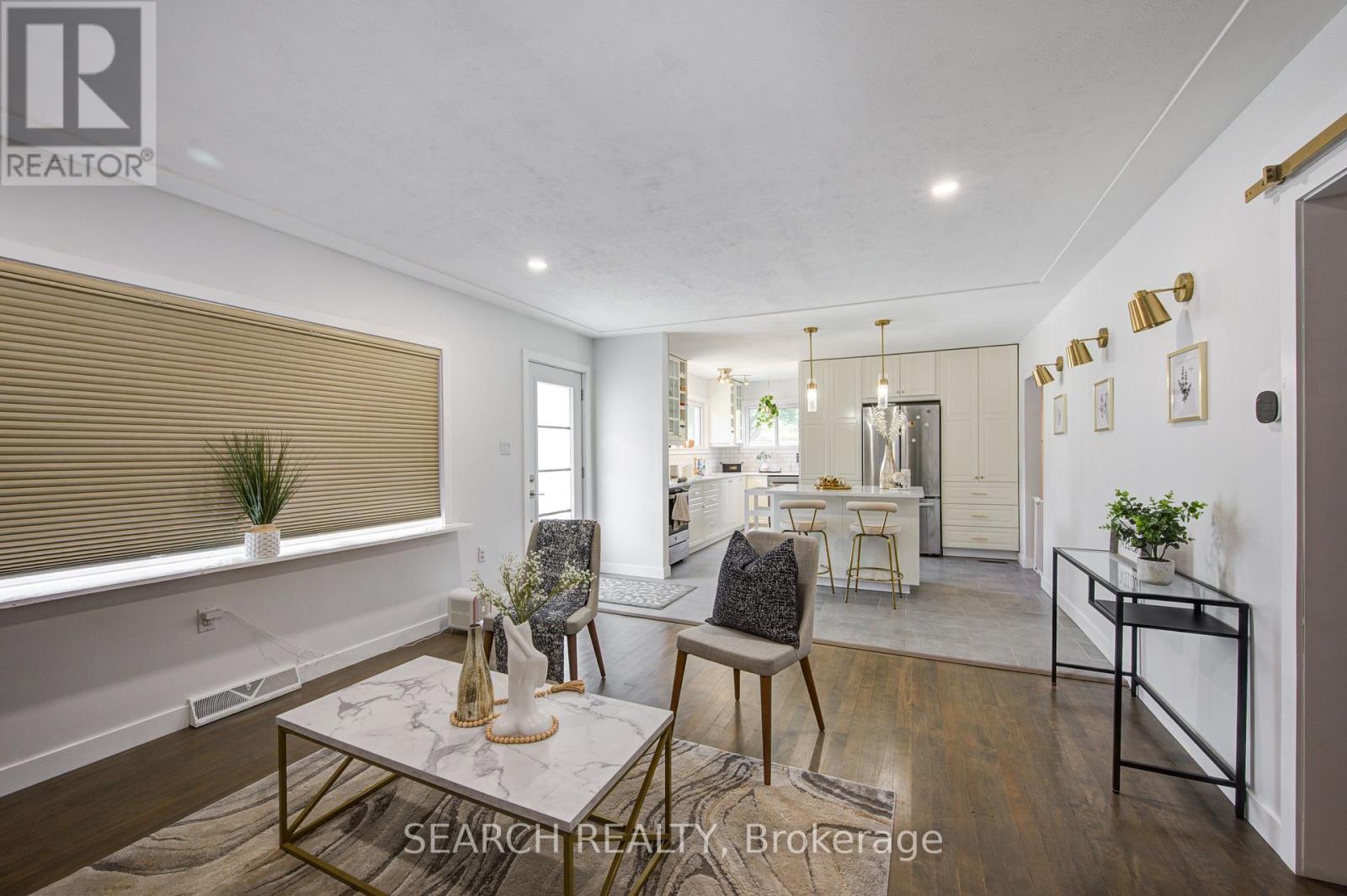 295 Victoria Street, Ingersoll, Ontario  N5C 2N3 - Photo 8 - X12417429