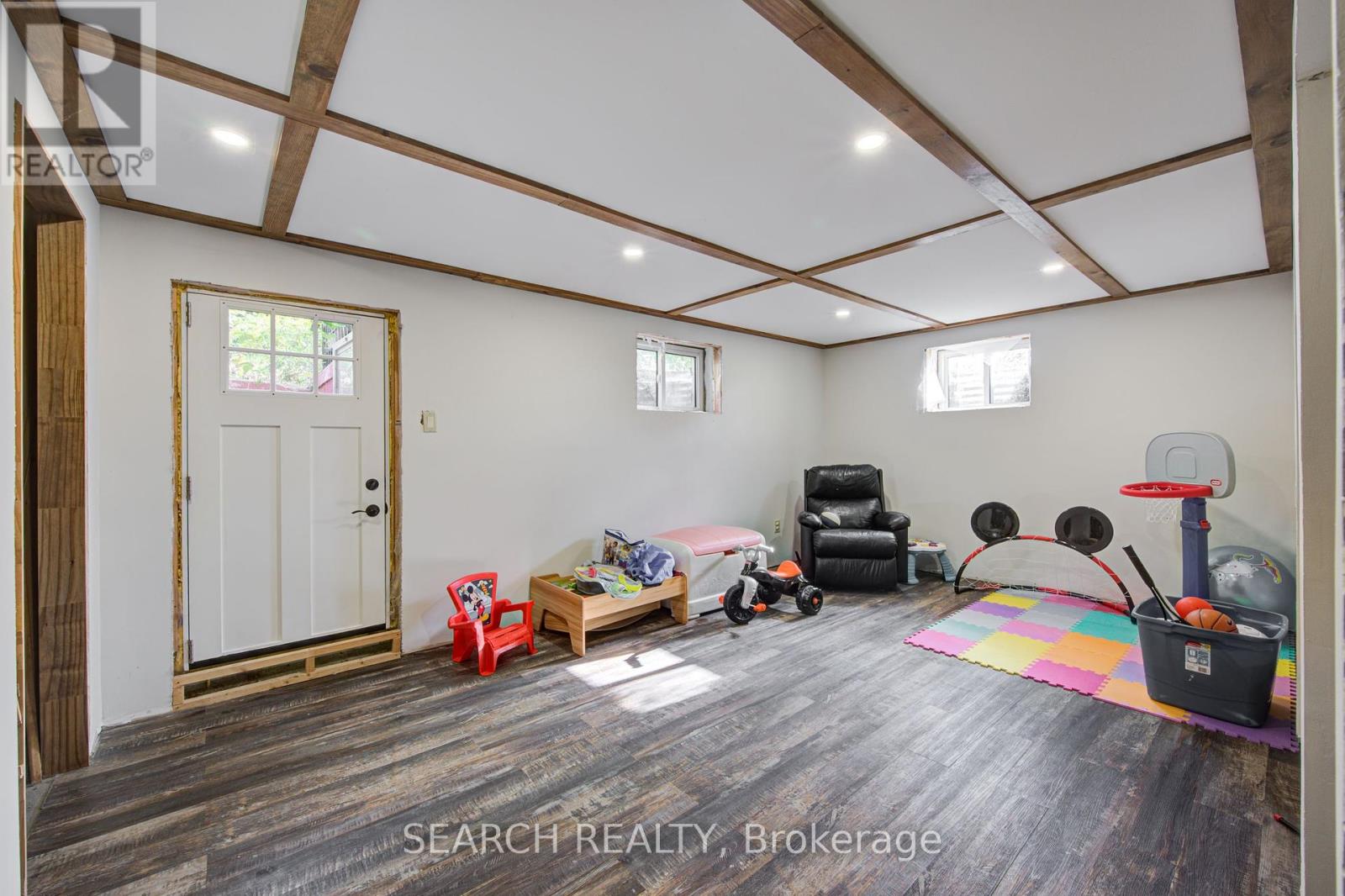 295 Victoria Street, Ingersoll, Ontario  N5C 2N3 - Photo 27 - X12417429