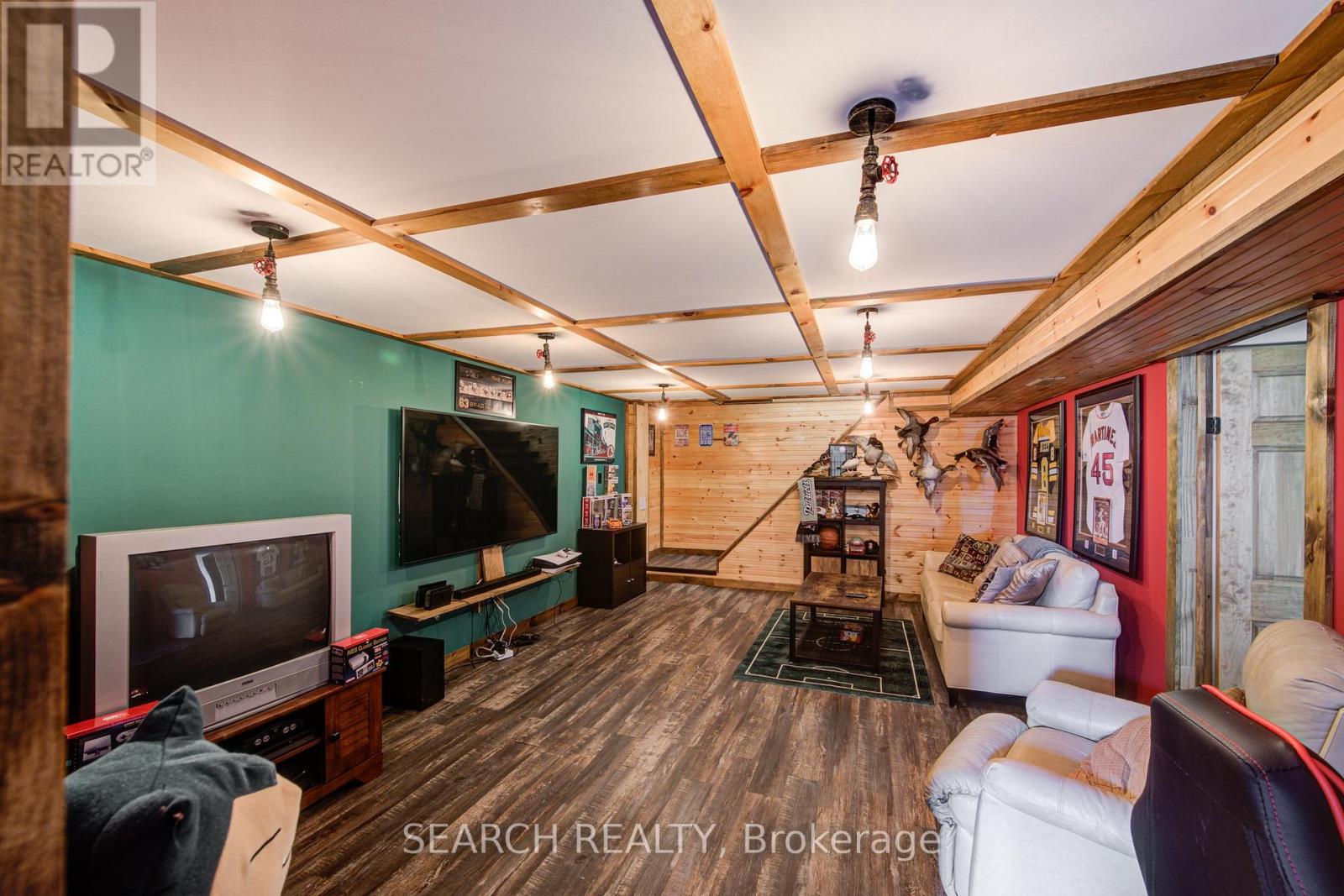 295 Victoria Street, Ingersoll, Ontario  N5C 2N3 - Photo 23 - X12417429