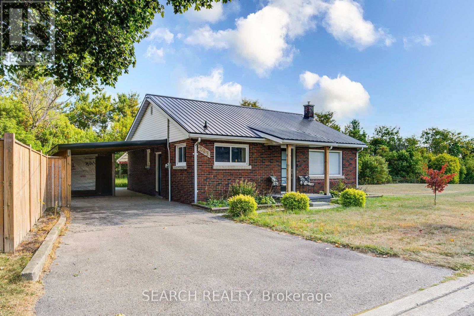 295 Victoria Street, Ingersoll, Ontario  N5C 2N3 - Photo 2 - X12417429