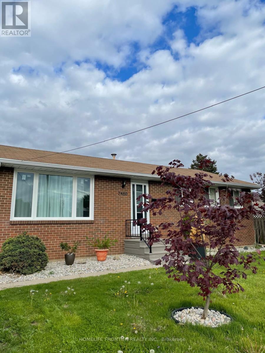2880 Rivard Avenue, Windsor, Ontario  N8T 2H8 - Photo 6 - X12479622