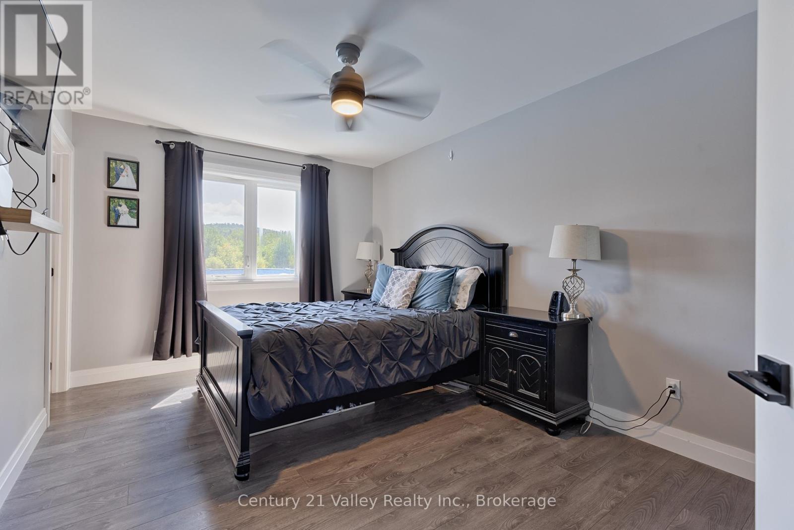 64 Eastern Avenue, Greater Madawaska, Ontario  K7V 1N3 - Photo 27 - X12479916