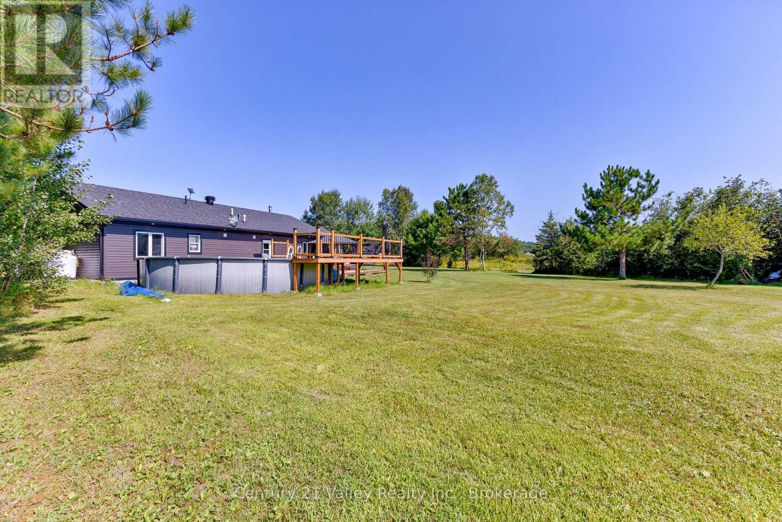 64 Eastern Avenue, Greater Madawaska, Ontario  K7V 1N3 - Photo 34 - X12479916
