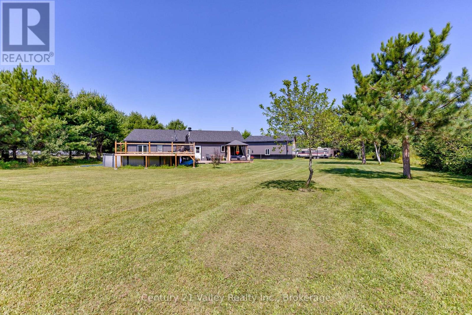 64 Eastern Avenue, Greater Madawaska, Ontario  K7V 1N3 - Photo 35 - X12479916