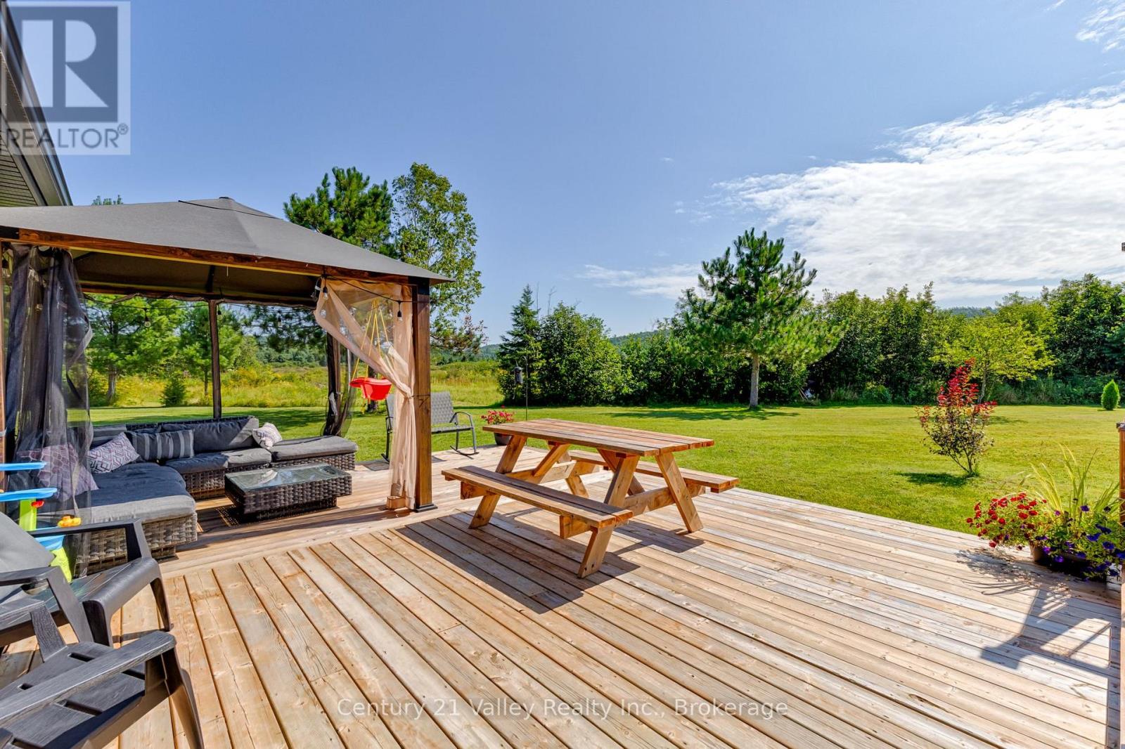 64 Eastern Avenue, Greater Madawaska, Ontario  K7V 1N3 - Photo 39 - X12479916