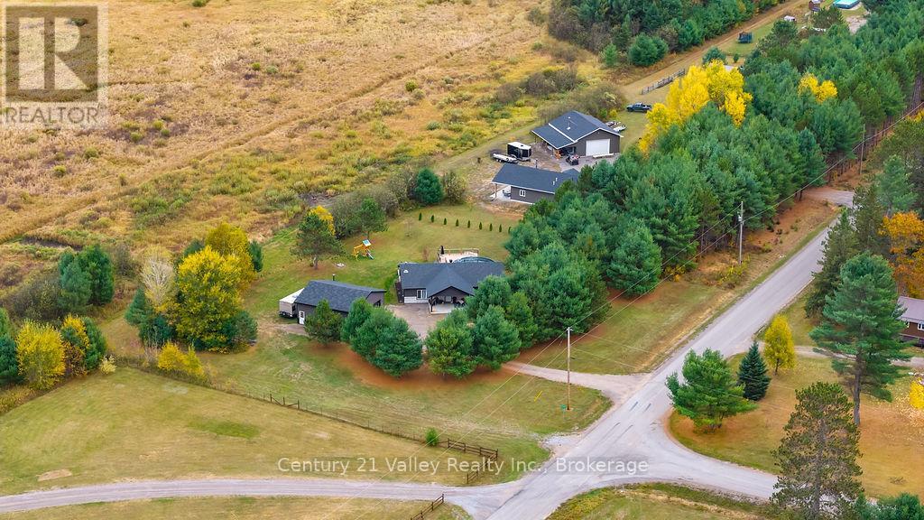 64 Eastern Avenue, Greater Madawaska, Ontario  K7V 1N3 - Photo 43 - X12479916