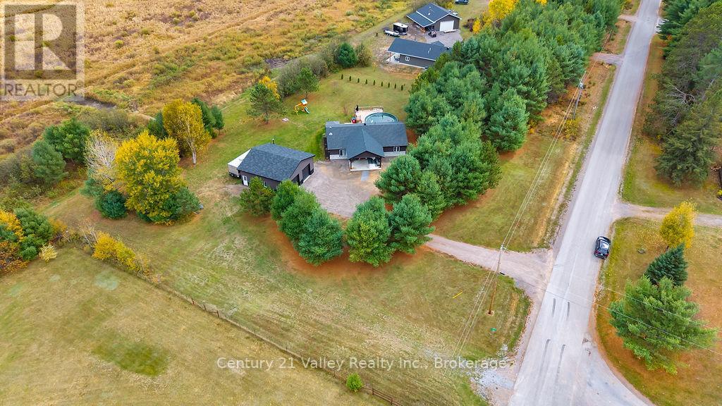 64 Eastern Avenue, Greater Madawaska, Ontario  K7V 1N3 - Photo 45 - X12479916