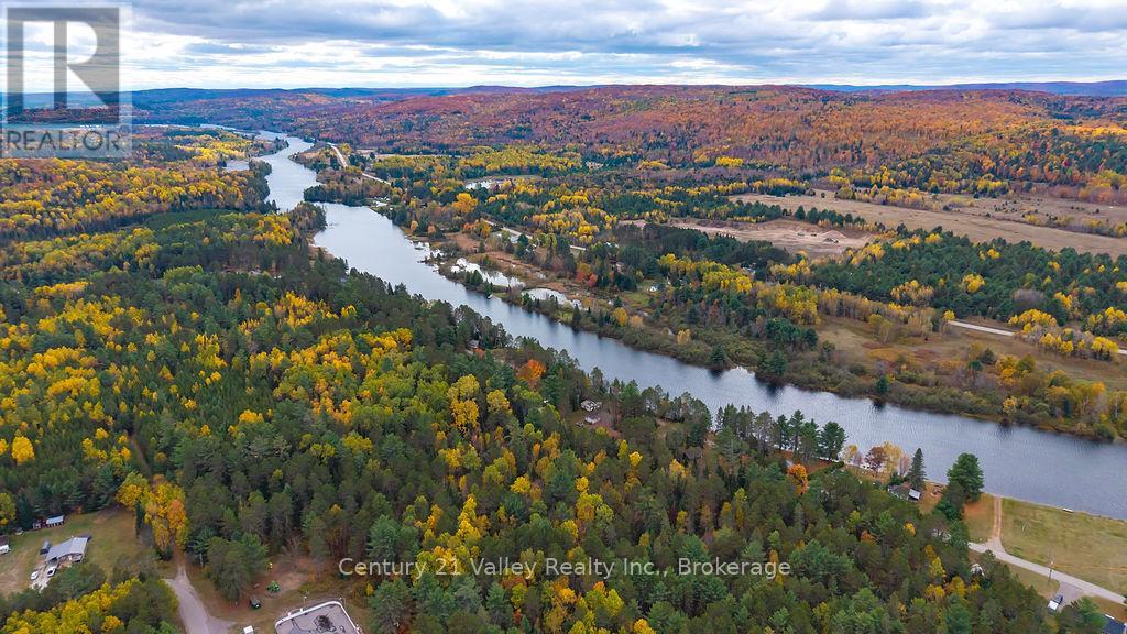 64 Eastern Avenue, Greater Madawaska, Ontario  K7V 1N3 - Photo 49 - X12479916