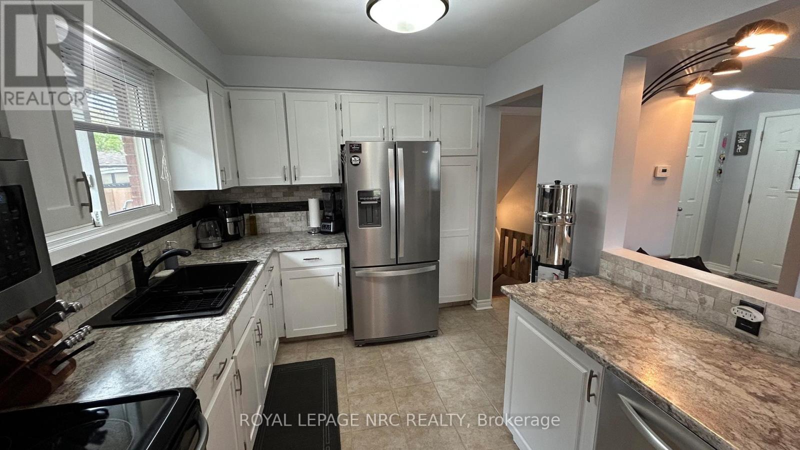 6197 Kirkland Drive, Niagara Falls (West Wood), Ontario  L2H 2A7 - Photo 12 - X12479898