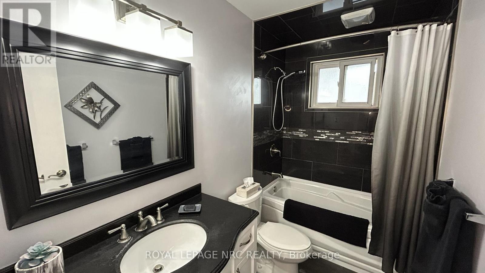 6197 Kirkland Drive, Niagara Falls (West Wood), Ontario  L2H 2A7 - Photo 21 - X12479898