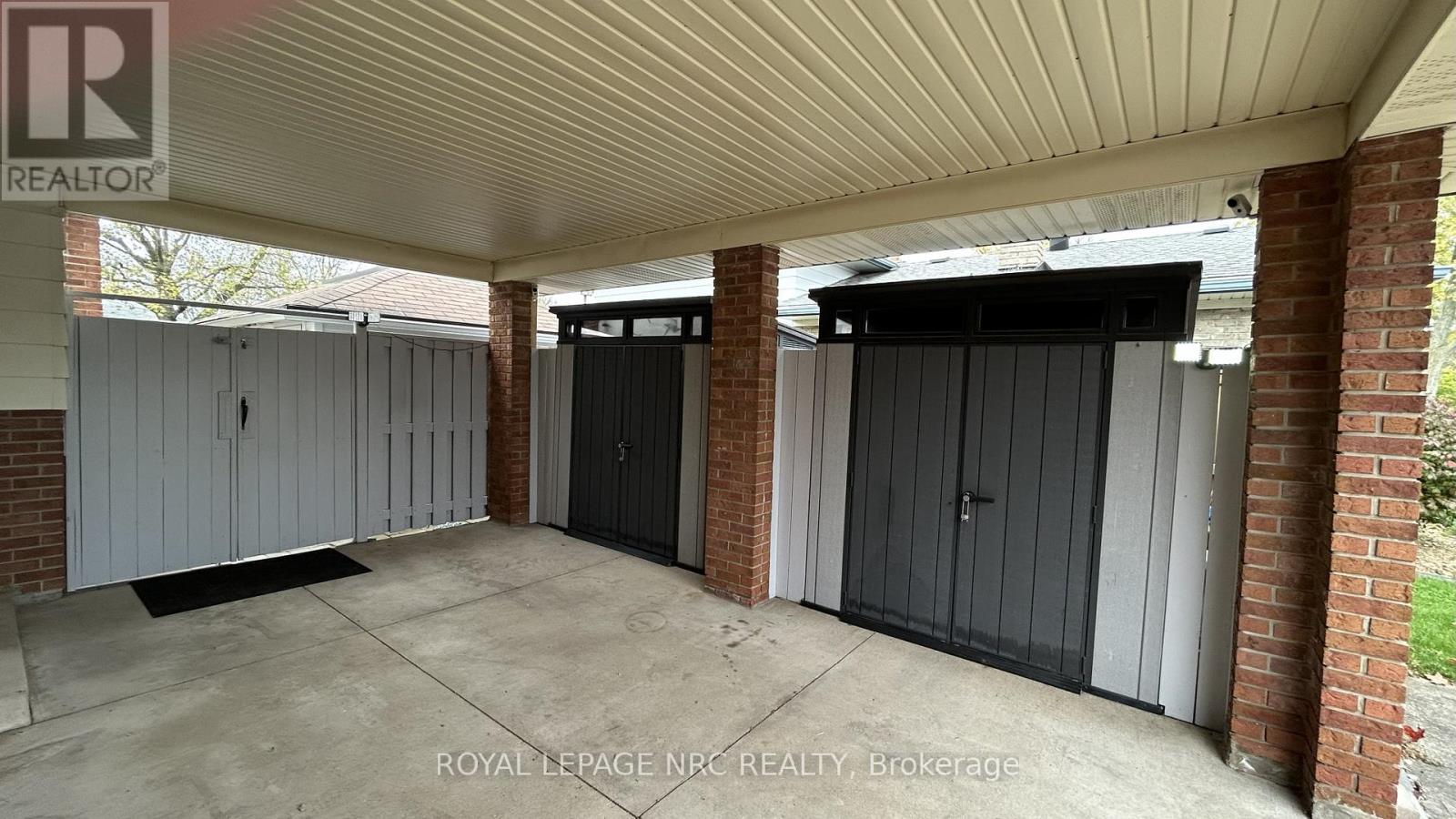 6197 Kirkland Drive, Niagara Falls (West Wood), Ontario  L2H 2A7 - Photo 3 - X12479898