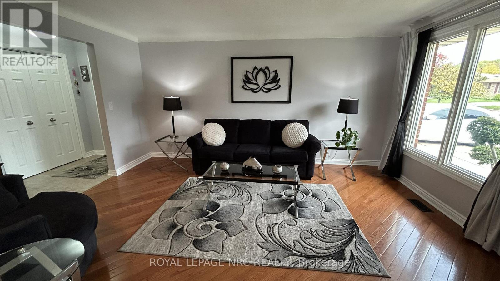 6197 Kirkland Drive, Niagara Falls (West Wood), Ontario  L2H 2A7 - Photo 7 - X12479898
